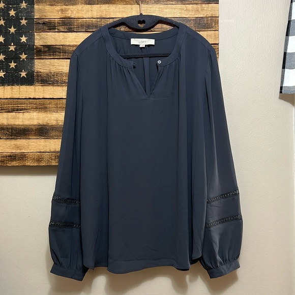 NWOT Loft Blouse - Picture 1 of 3